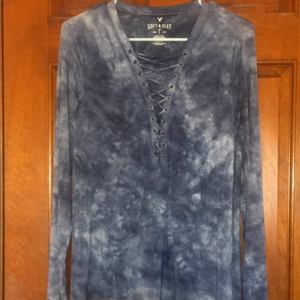 Long Sleeve Blue Tied Dye American Eagle Top